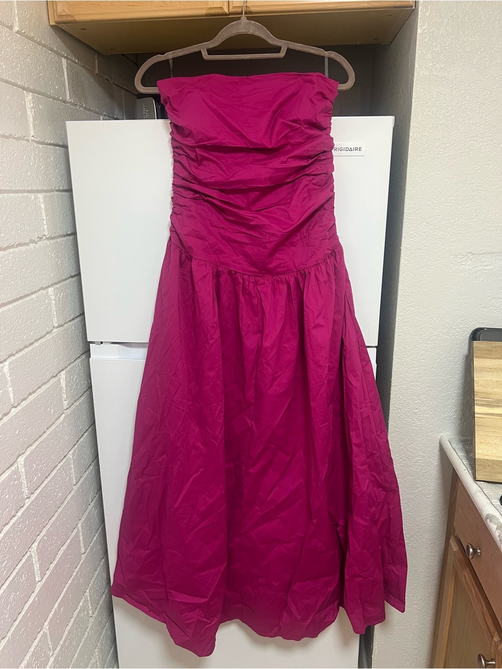 Peppermayo Carmel Strapless Maxi Dress in fuschia - Picture 2 of 4